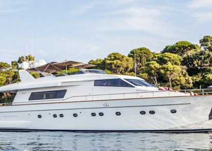 SanLorenzo SL 82, Yacht for sale by Fluvial Passion