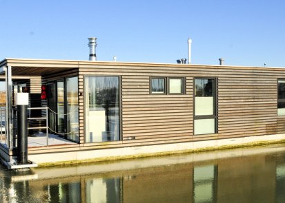 HT4 Houseboat Mermaid Met Ligplaats En Verhuurplatform, House-Boat for sale by Fluvial Passion