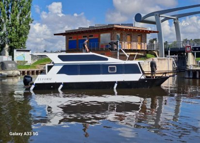 Yb35 Traweller, House-Boat for sale by Fluvial Passion