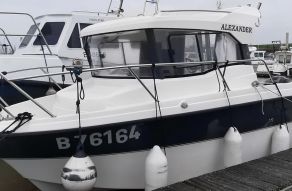Parker 660 Pilothouse