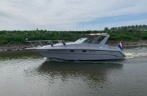 Chaparral 31 Signature