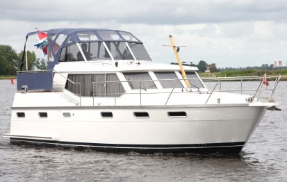 Radius 38 AK, Motorjacht for sale by Jachtbemiddeling Terherne-Nautic