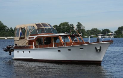 Super Van Craft 1220, Motorjacht for sale by Jachtbemiddeling Terherne-Nautic