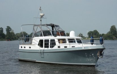 Privateer 37 AK, Motorjacht for sale by Jachtbemiddeling Terherne-Nautic