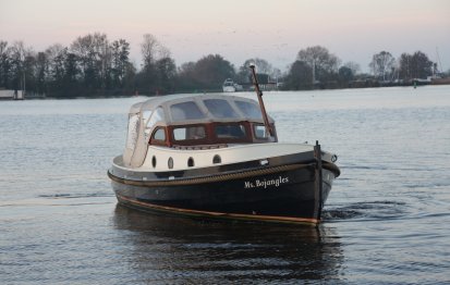 Alm Cabin Cruiser 8.60 OK, Schlup for sale by Jachtbemiddeling Terherne-Nautic