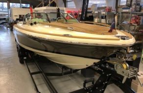 Chris Craft 27 Corsair