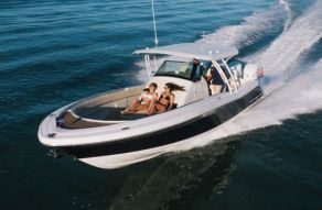 Chris Craft 34 Catalina