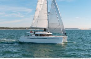 Lagoon 450 SporTop