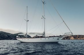 Alan Pape Ketch by David Walkey