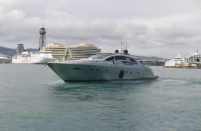 Pershing 72