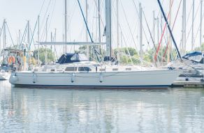 Island Packet 485