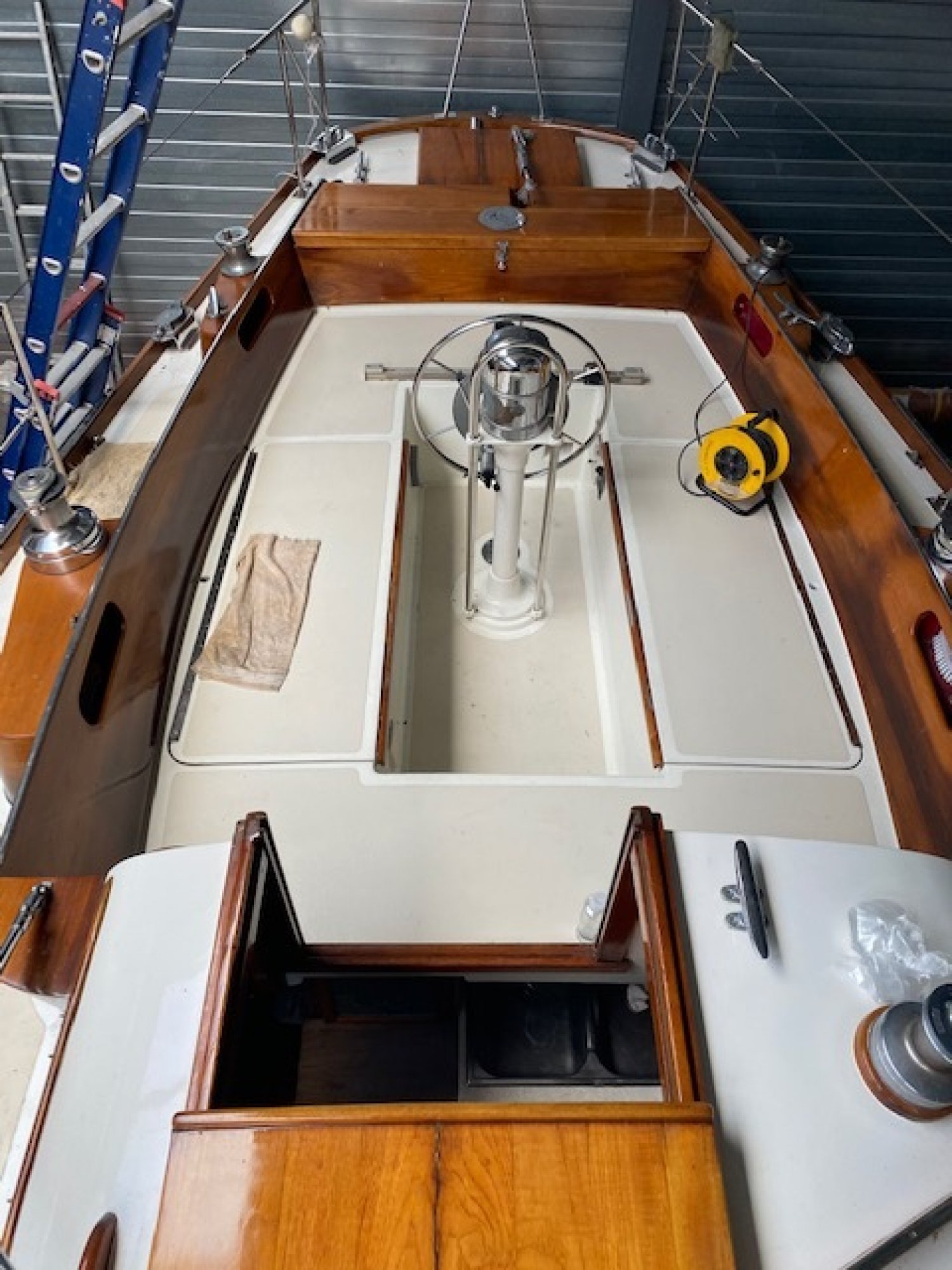 Hinckley Bermuda 40 Yawl (custom) boot te koop, € 109.000