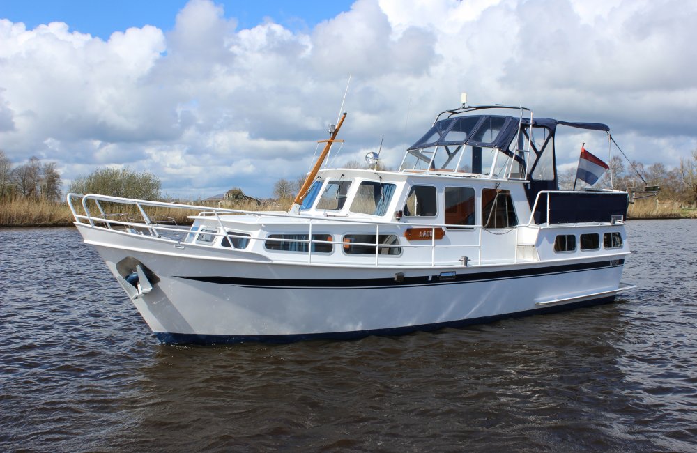 Pedro 35, Motorjacht for sale by De Driesprong Jachtbemiddeling