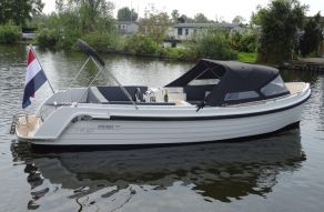 Interboat Intender 700