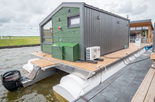 Twin-boats Houseboat M Cabin Met Jacuzzi