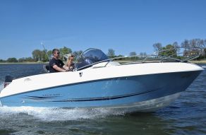 Galia ( De Sportboten Tak Van Galeon ) 570 Sundeck / Kajuit