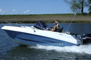 Galia ( De Sportboten Tak Van Galeon ) 570 Sundeck ( 2 Slaapplaatsen )