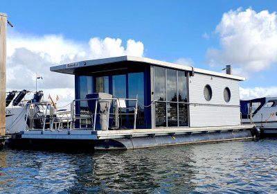 La Mare Houseboat Apartboat L, Varend woonschip for sale by Huisboot Makelaar