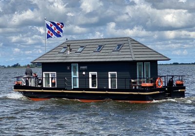 Prins HomeShip 1350 | VaarHuis, Motorjacht for sale by Huisboot Makelaar