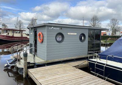 La Mare Houseboat Apartboat M, Woonboot for sale by Huisboot Makelaar