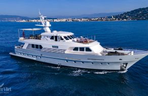 Lynx Yachts Legacy 90