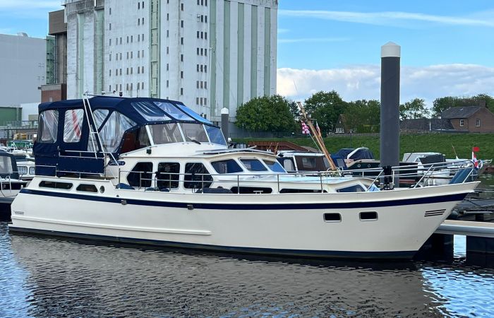 Valkkruiser 12.80 AK, Motorjacht for sale by Vaarmakelaar