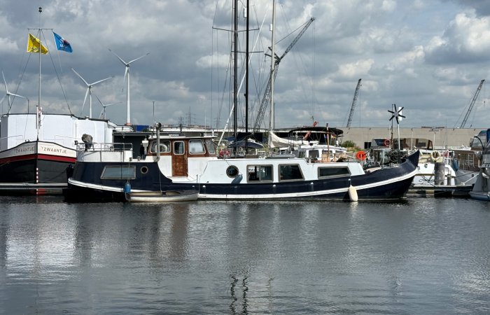 Motortjalk 16.50 Woonschip, Motor Yacht for sale by Vaarmakelaar